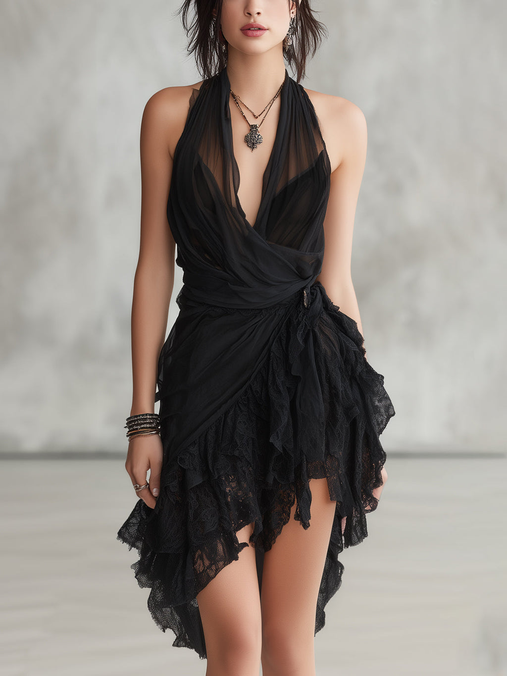Wells & Monroe Halter Mini Jurk met Kant en Ruches Zwart
