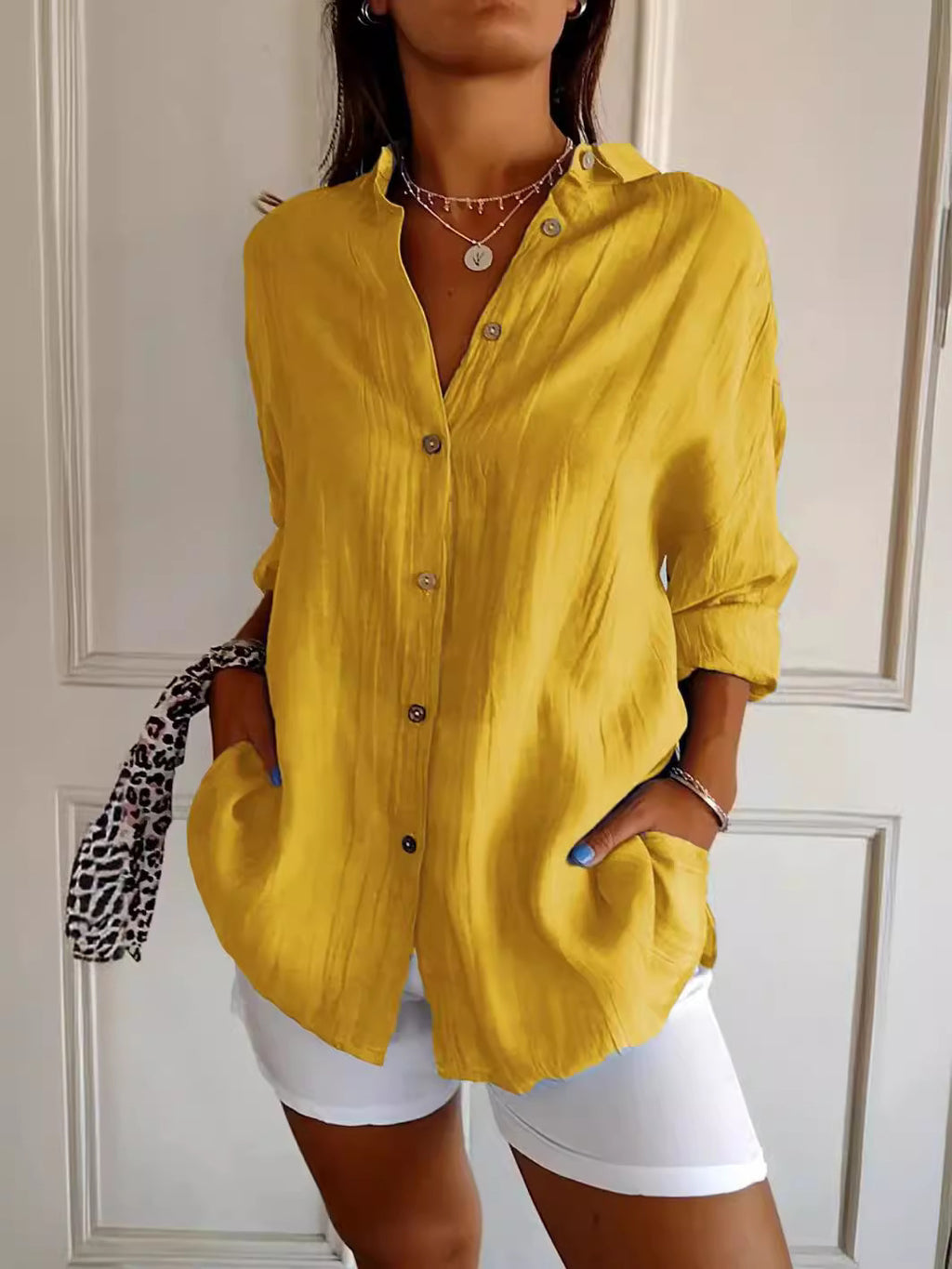 Geplooide Blouse met Revers en Knopen Lange Mouw Losse Pasvorm