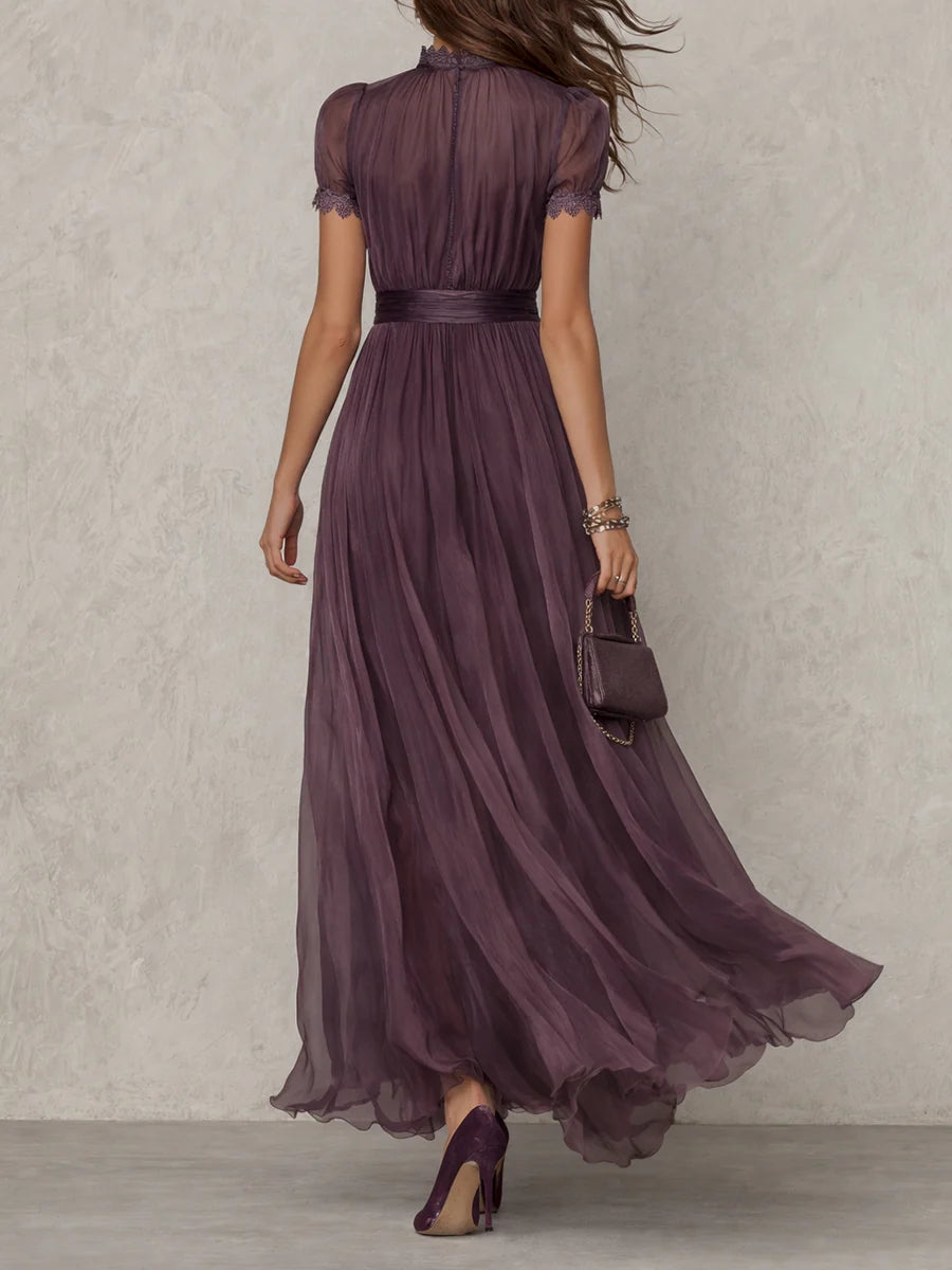 Wells & Monroe Charleston Maxi Jurk met Keyhole Halslijn en Kant