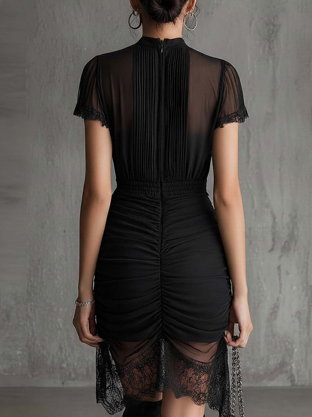 Wells & Monroe Charleston Mini-jurk van Zwarte Chiffon met Kant